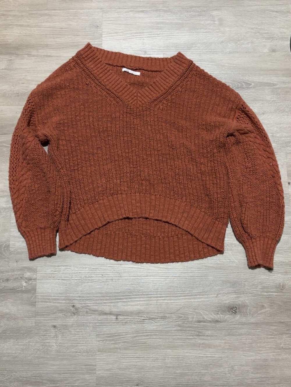 American Eagle Outfitters V-Neck Chunky Knit Sweater in Burnt Orange